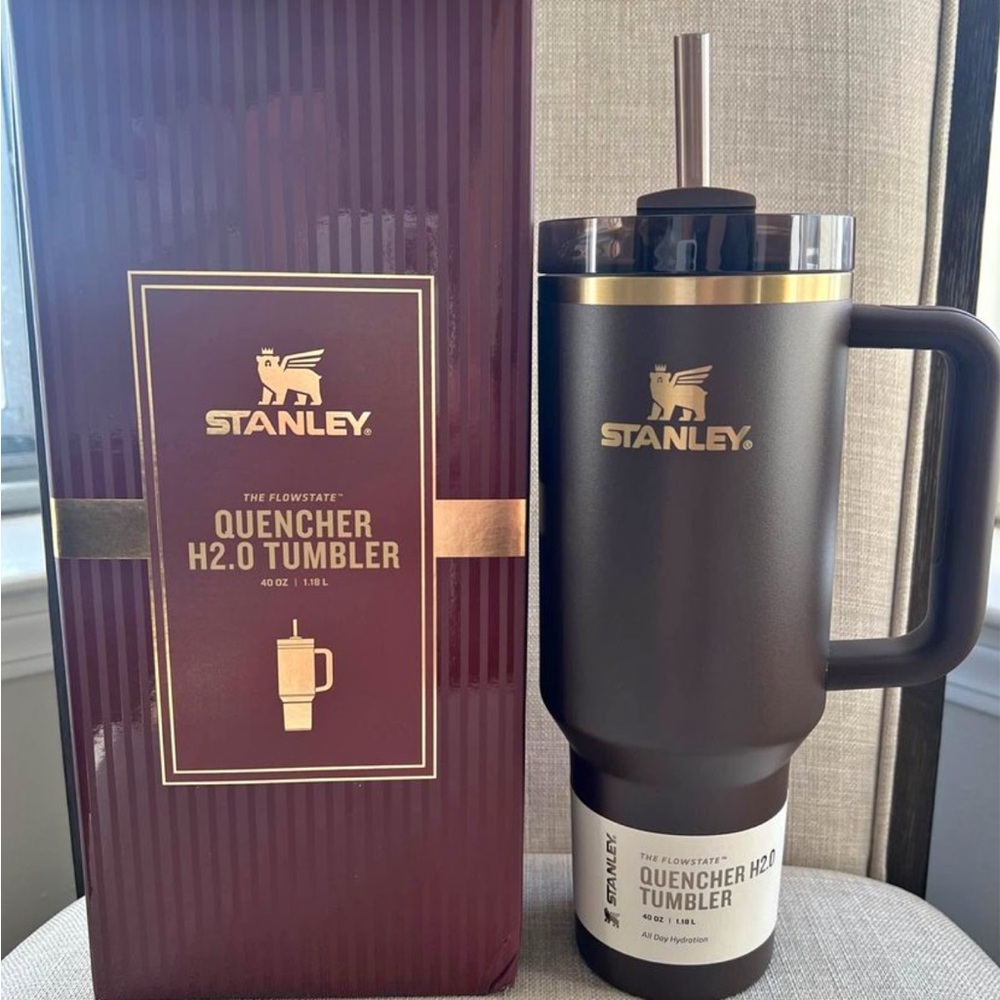 STANLEY Limited Edition THE CHOCOLATE GOLD QUENCHER H2.0 FLOWSTATE TUMBLER 40 OZ